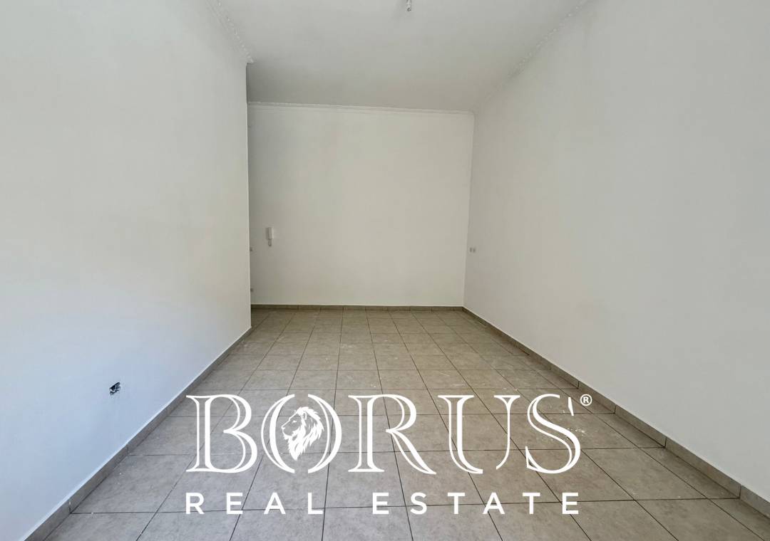 Locale commerciale in affitto a Frattamaggiore