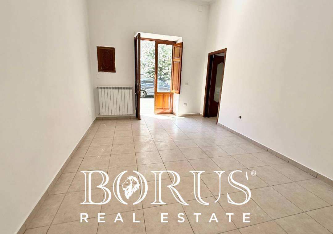Locale commerciale in affitto a Frattamaggiore