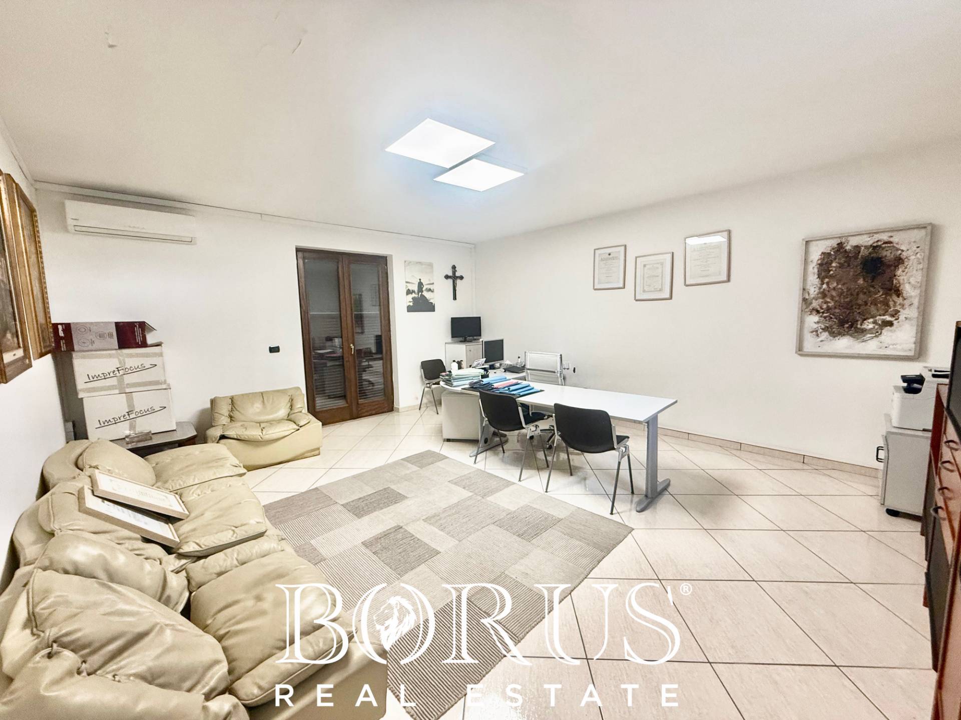 Stabile in vendita a Casapesenna