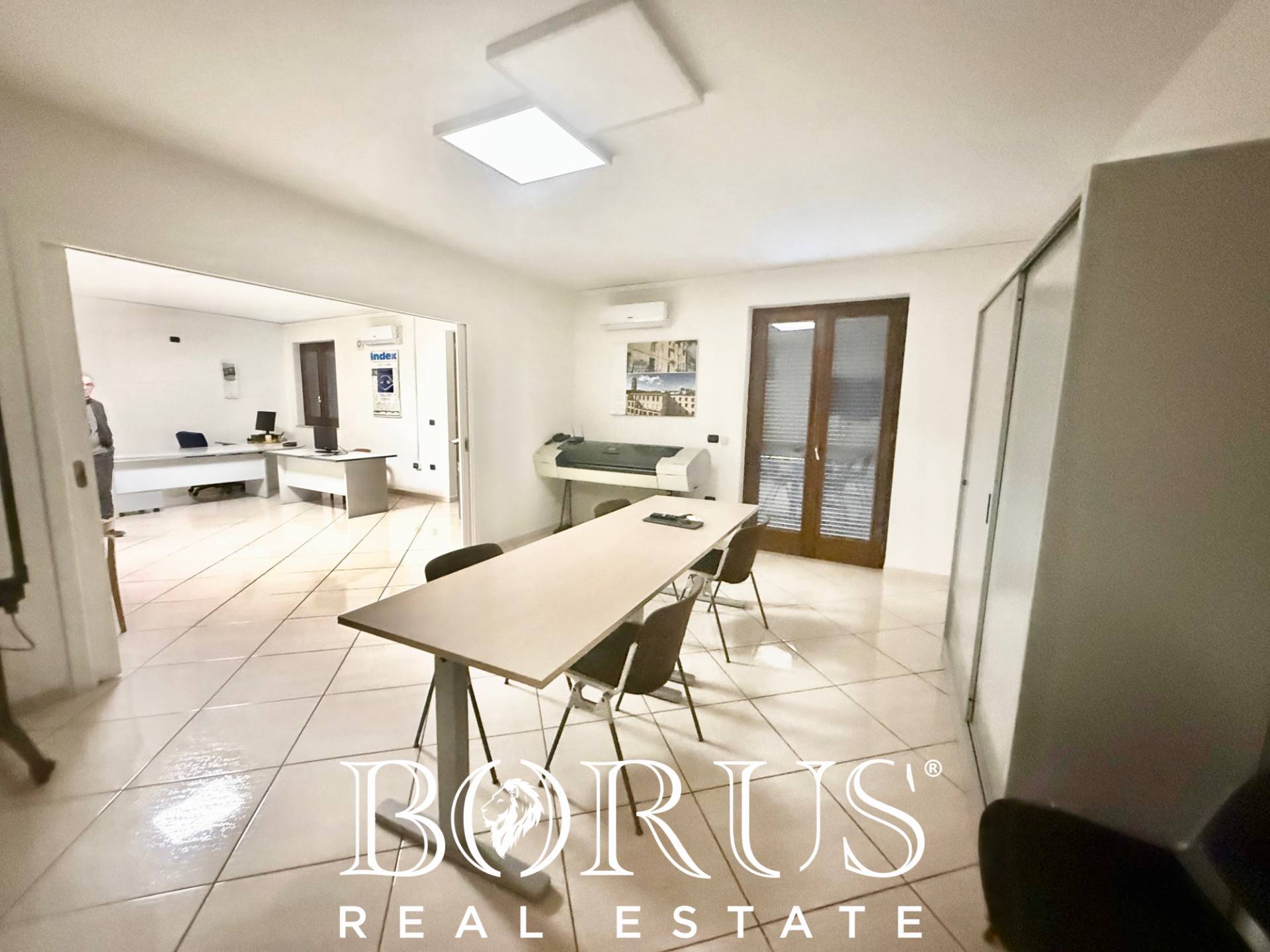 Stabile in vendita a Casapesenna