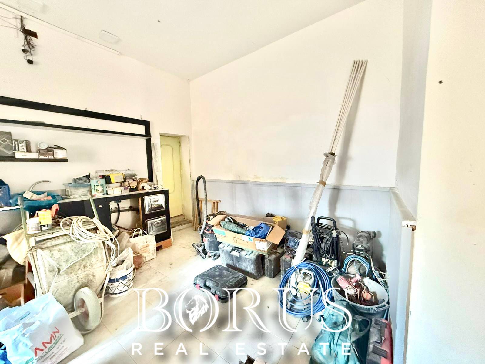 Locale commerciale in vendita a Casaluce