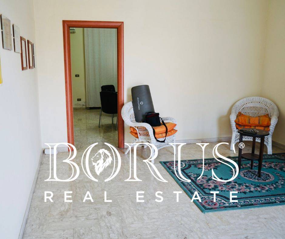 Locale commerciale in affitto a Villa Literno