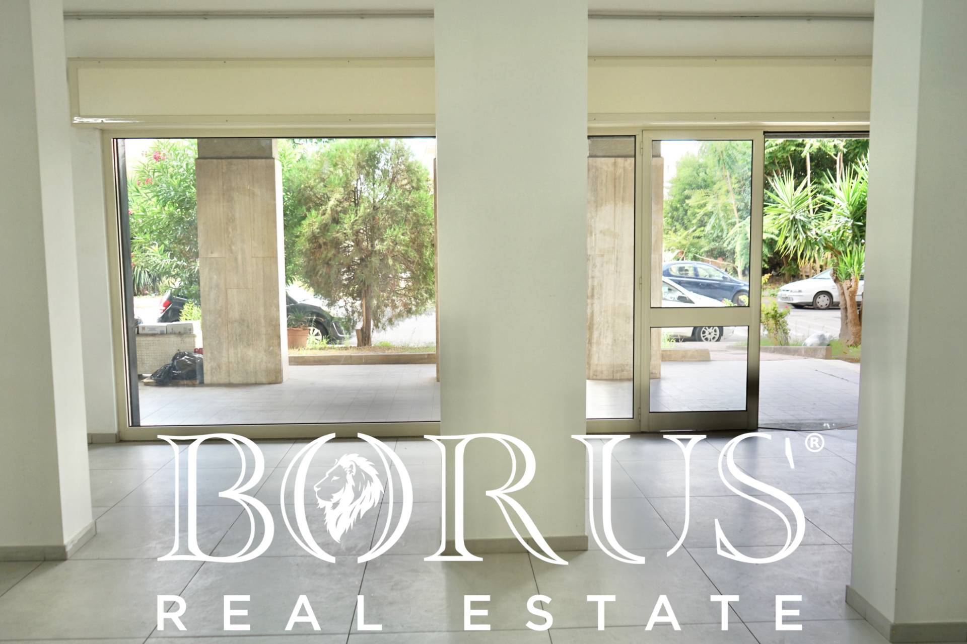 Locale commerciale in affitto a Arzano