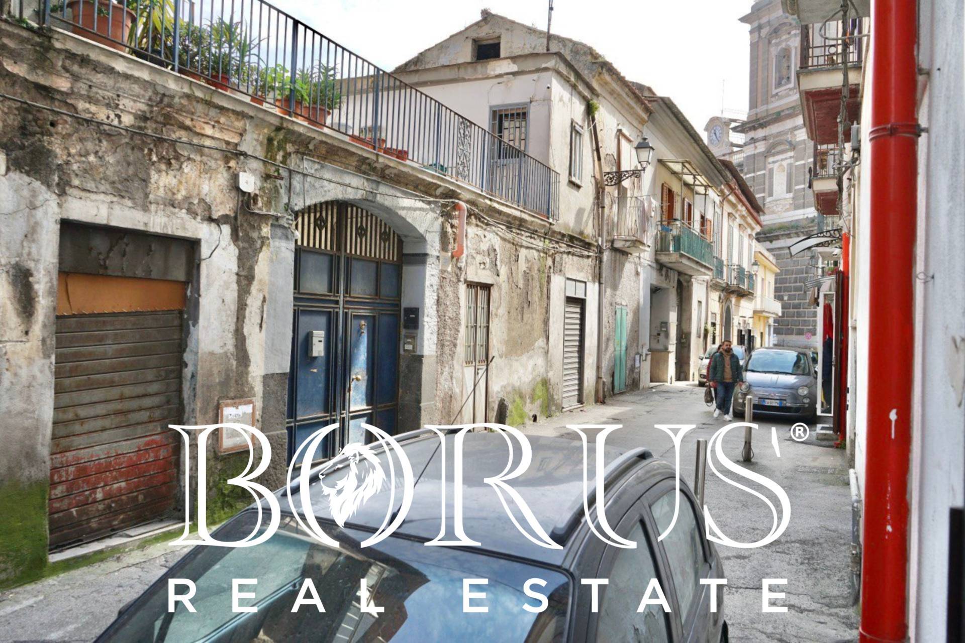 Locale commerciale in affitto a Aversa