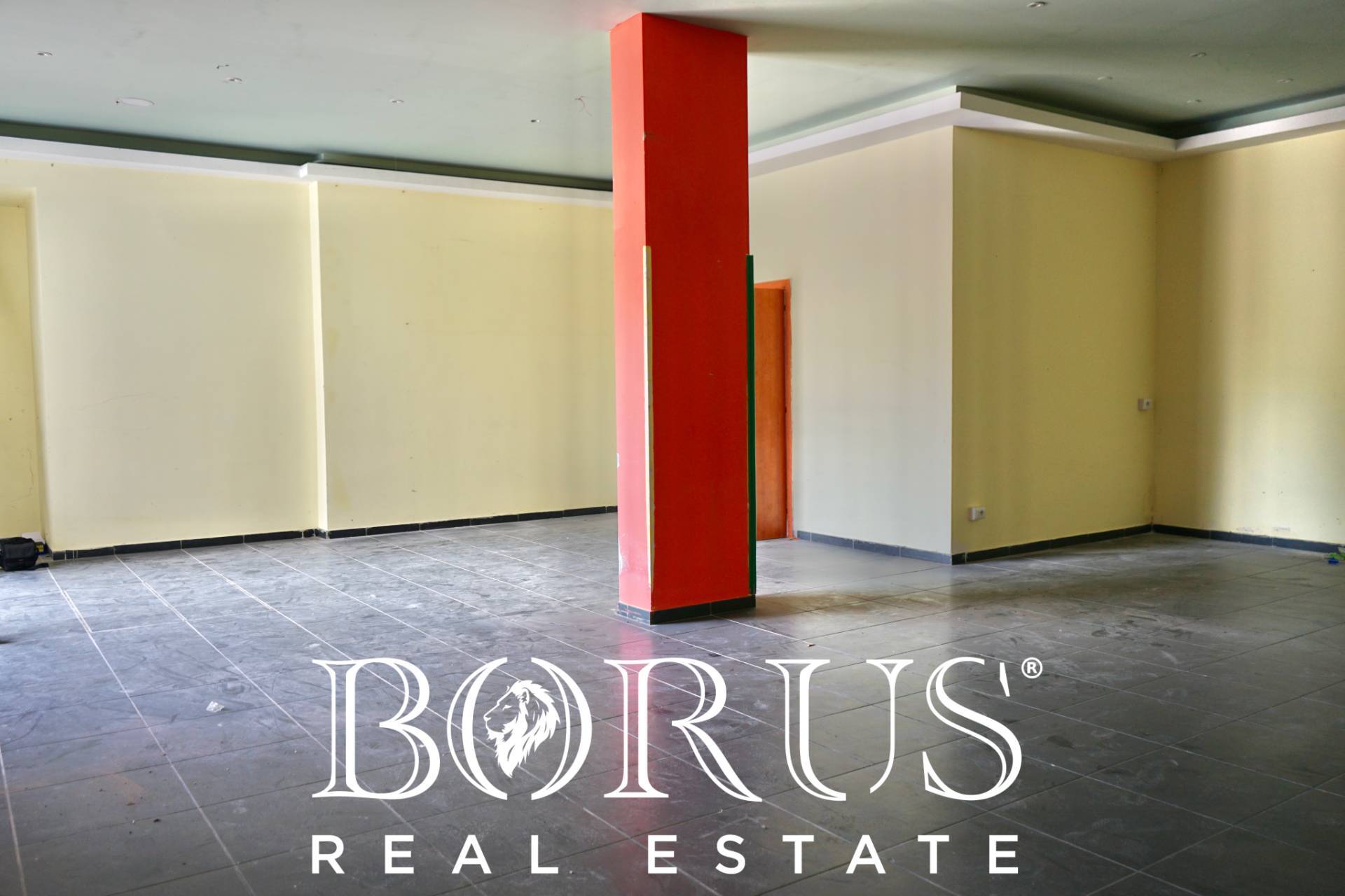 Locale commerciale in affitto a Cesa