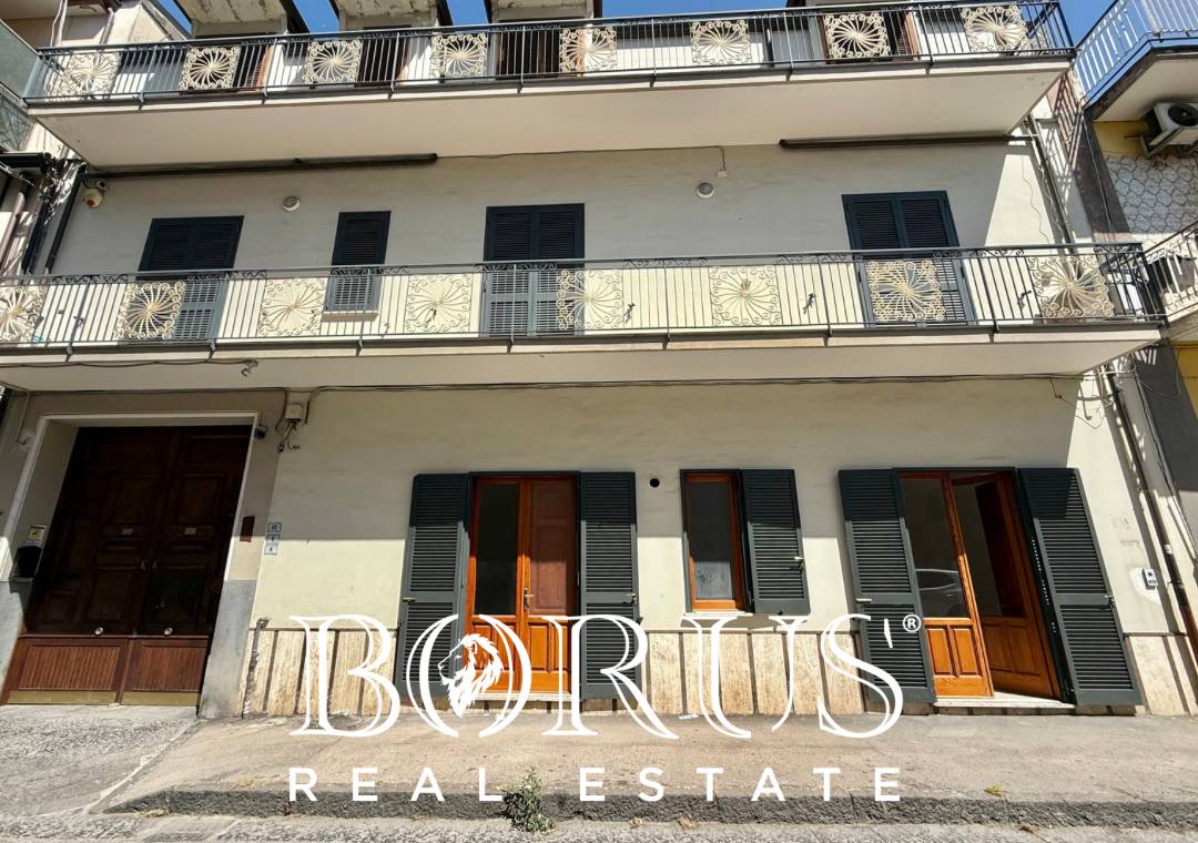 Locale commerciale in affitto a Frattamaggiore