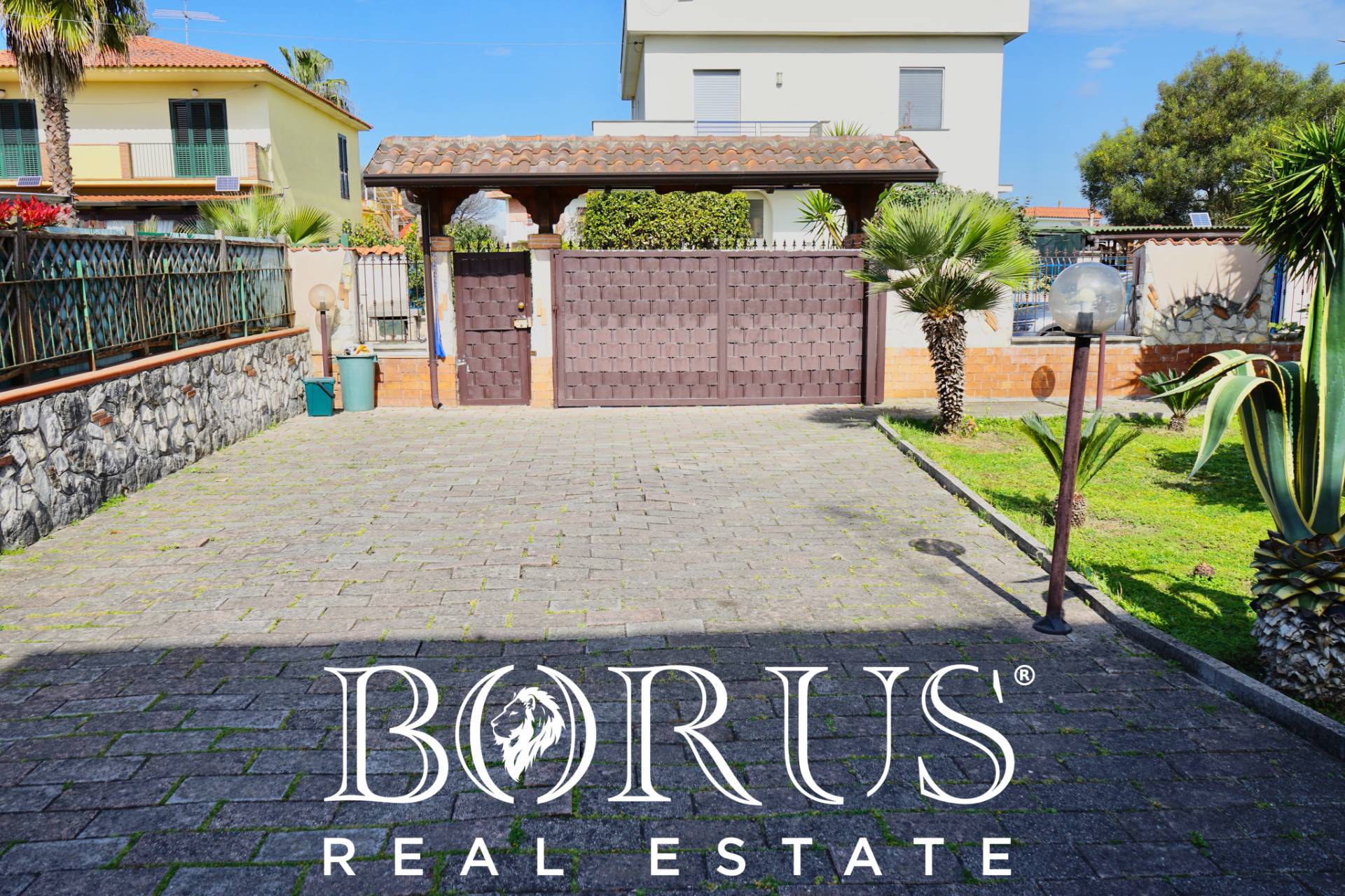 Villa in vendita a Castel Volturno