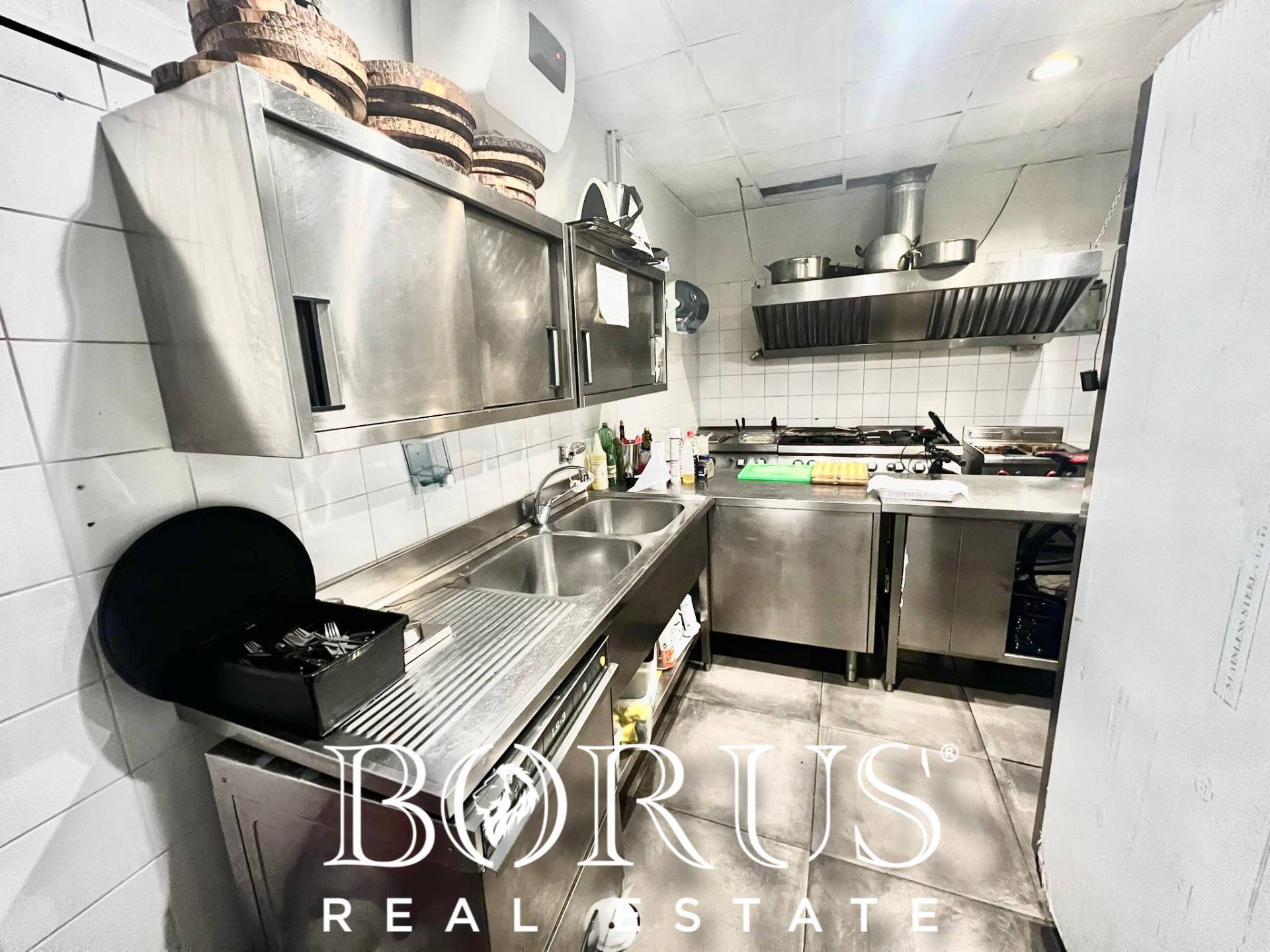 Attivit commerciale in vendita a Aversa