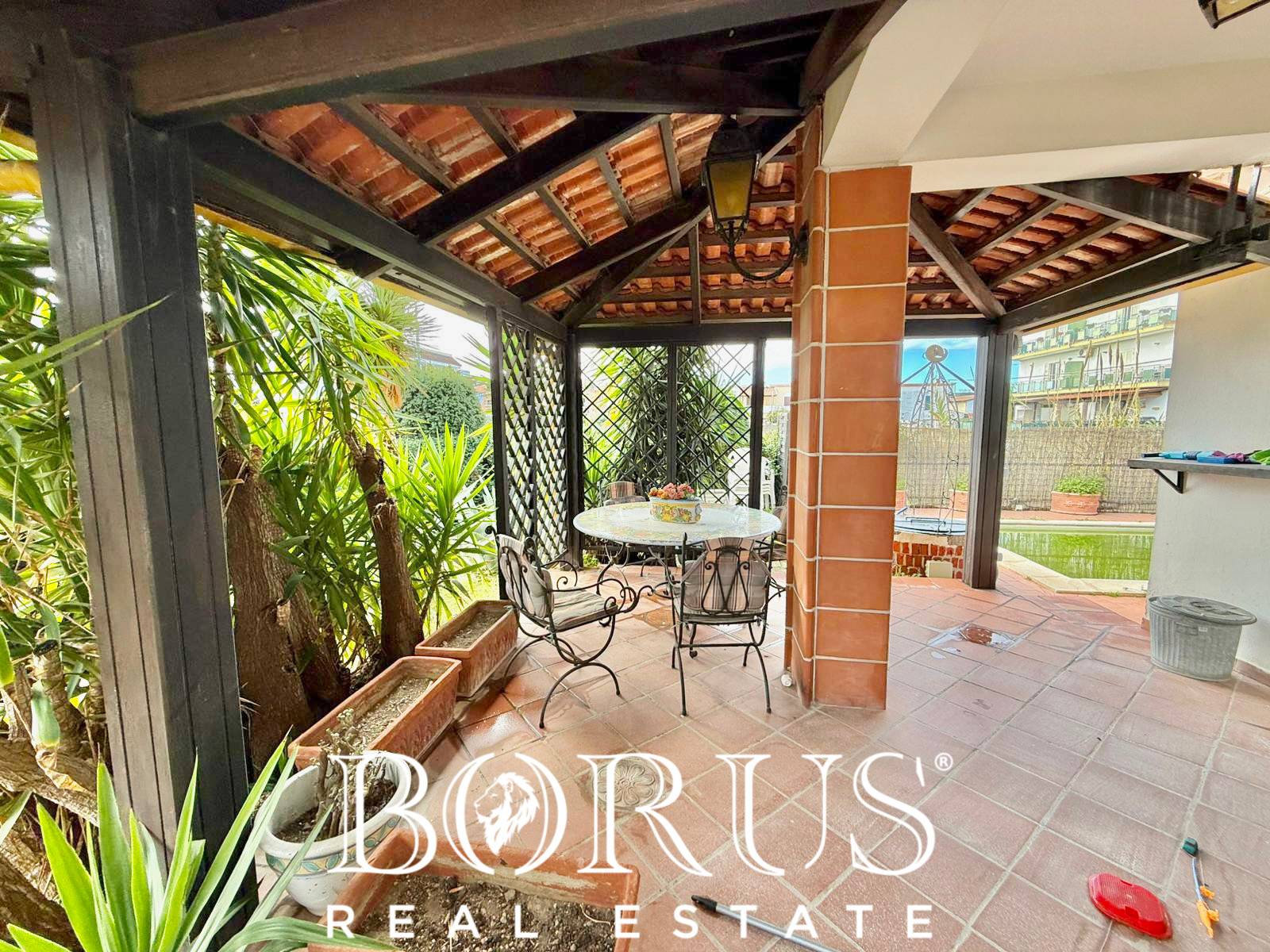 Villa in vendita a Castel Volturno