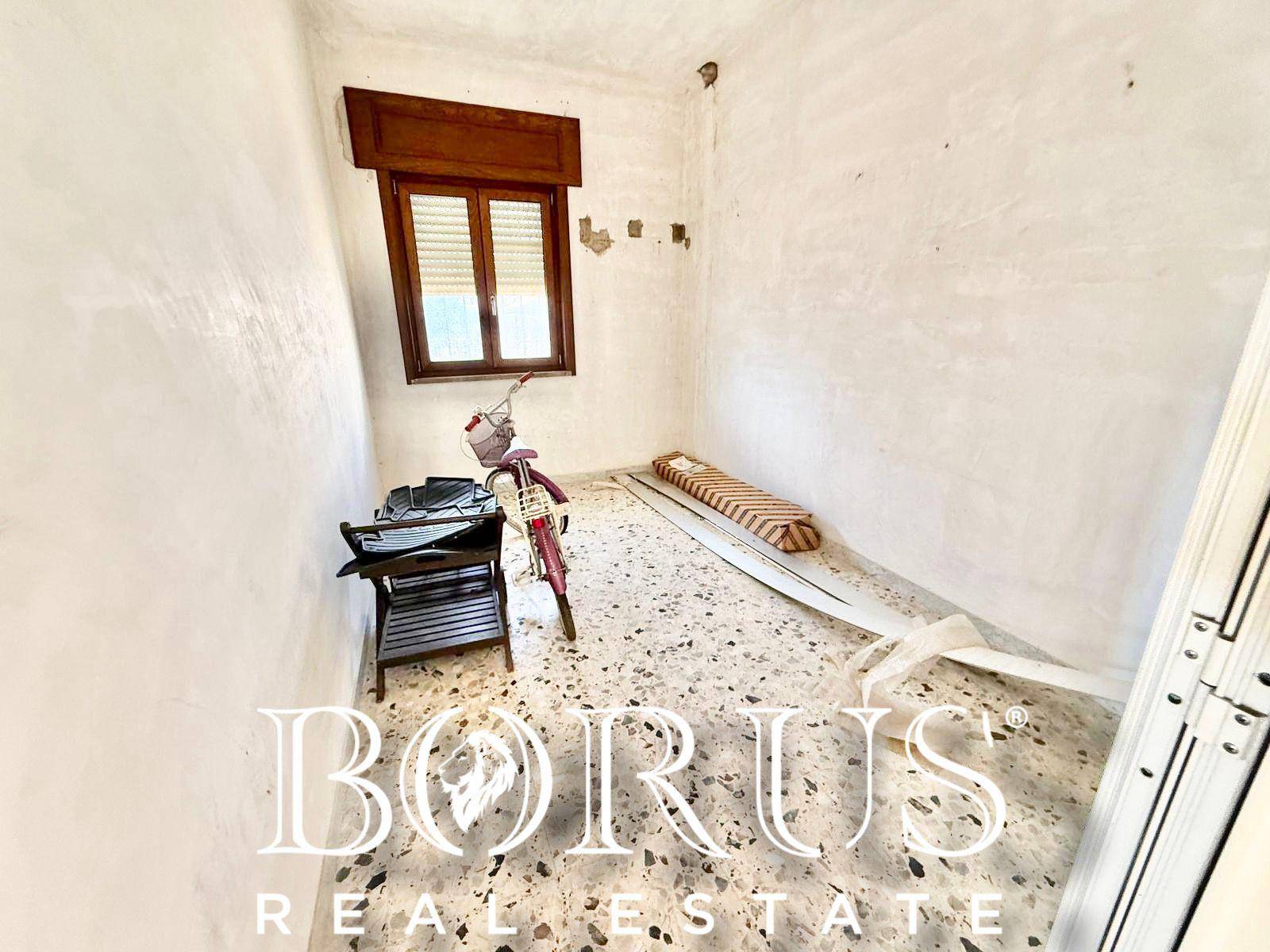 Locale commerciale in affitto a Castel Volturno, Mezzagni