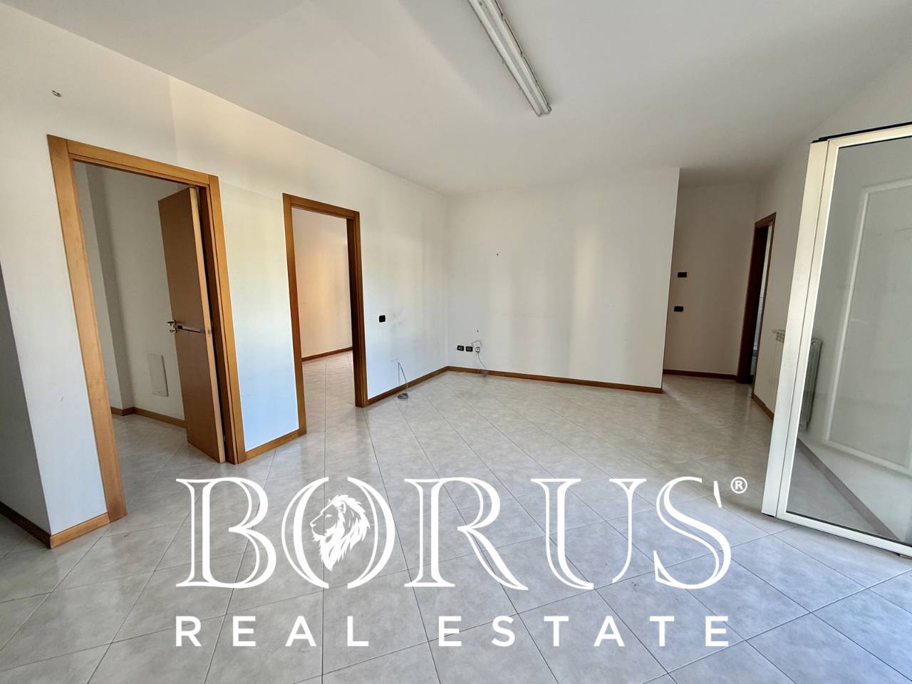Studio/Ufficio in affitto a Aversa