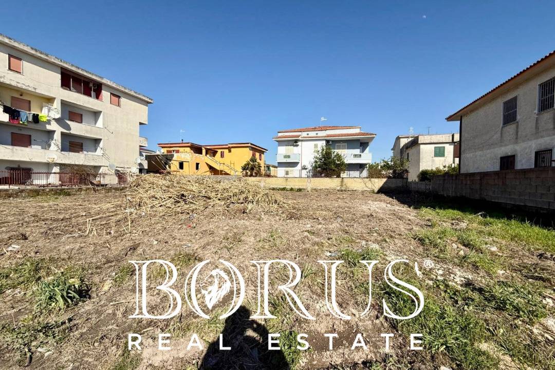 Terreno edificabile in vendita a Castel Volturno, Fronte Villaggio Coppola