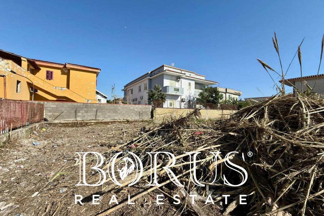 Terreno edificabile in vendita a Castel Volturno, Fronte Villaggio Coppola
