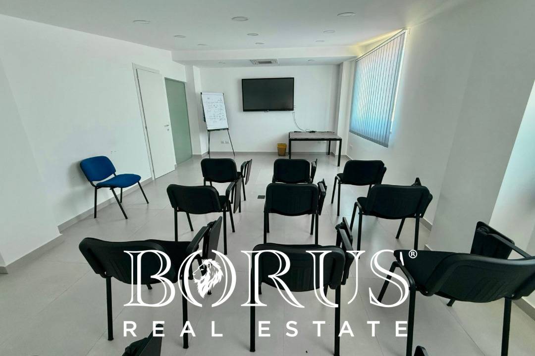 Studio/Ufficio in affitto a Teverola
