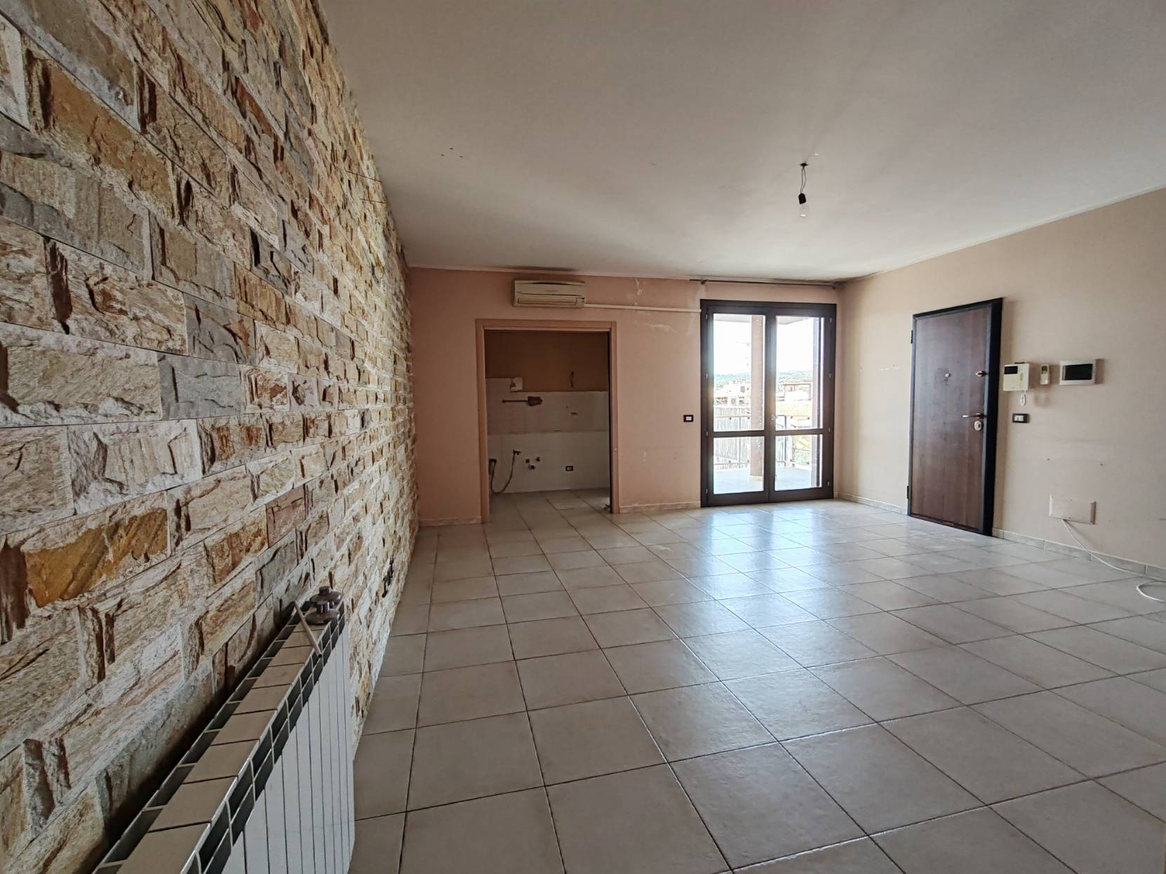 Appartamento in vendita a Floridia