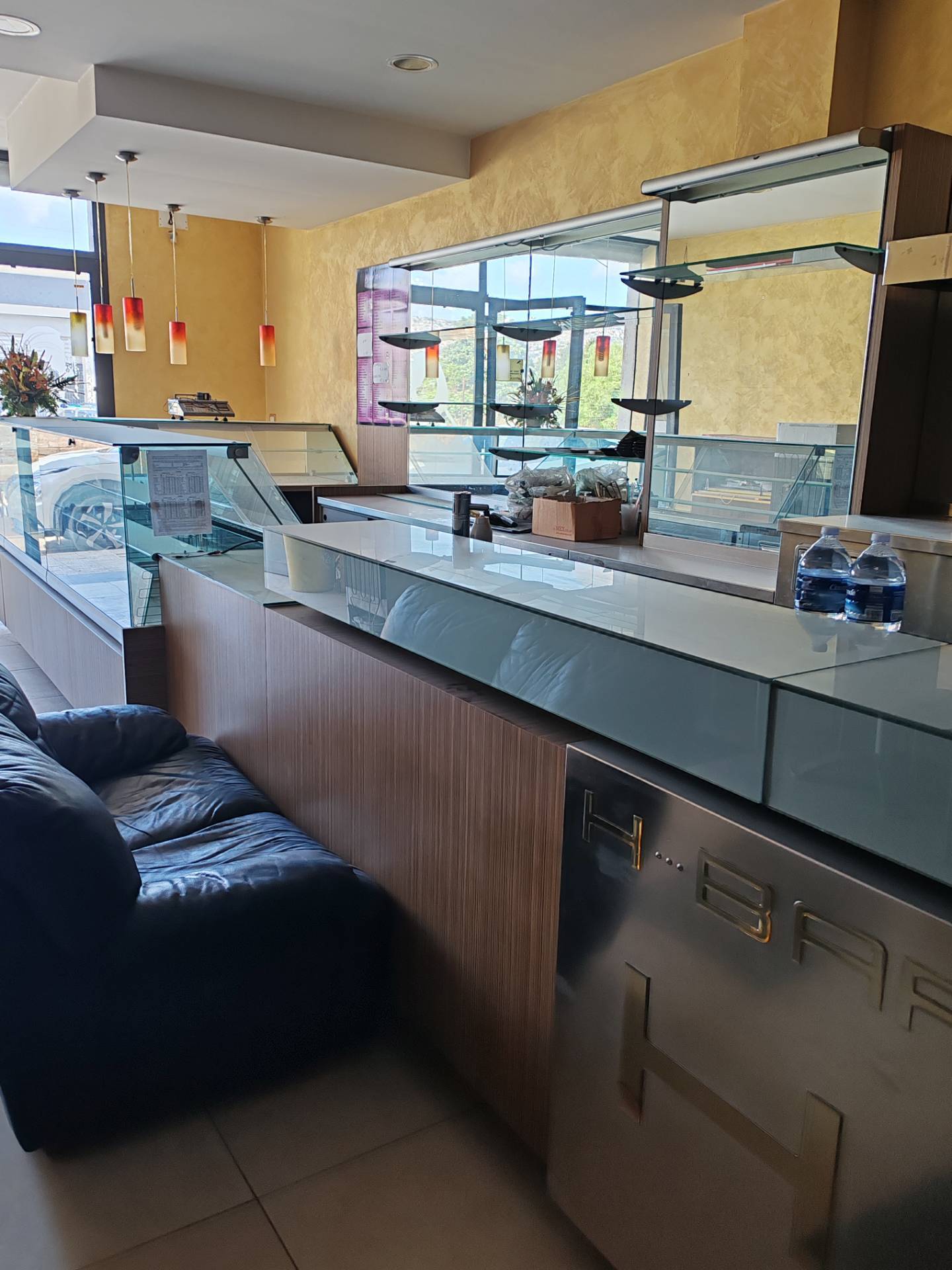 Locale commerciale in vendita a Floridia