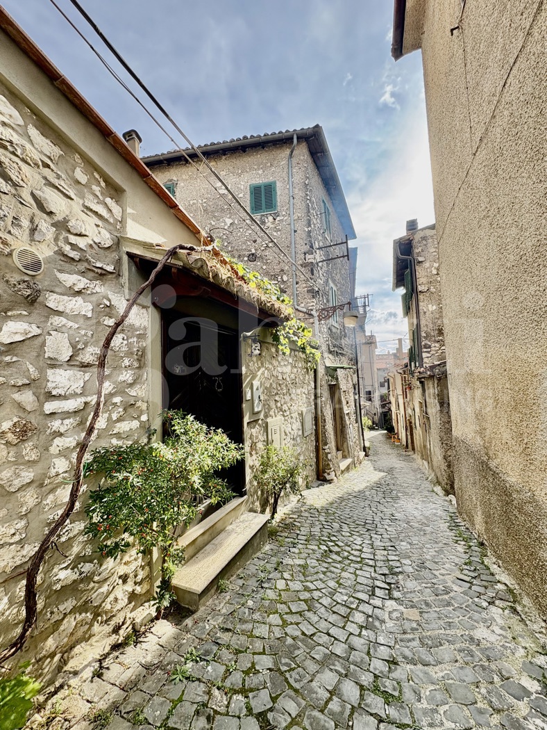 Stabile/Palazzo in vendita a Segni