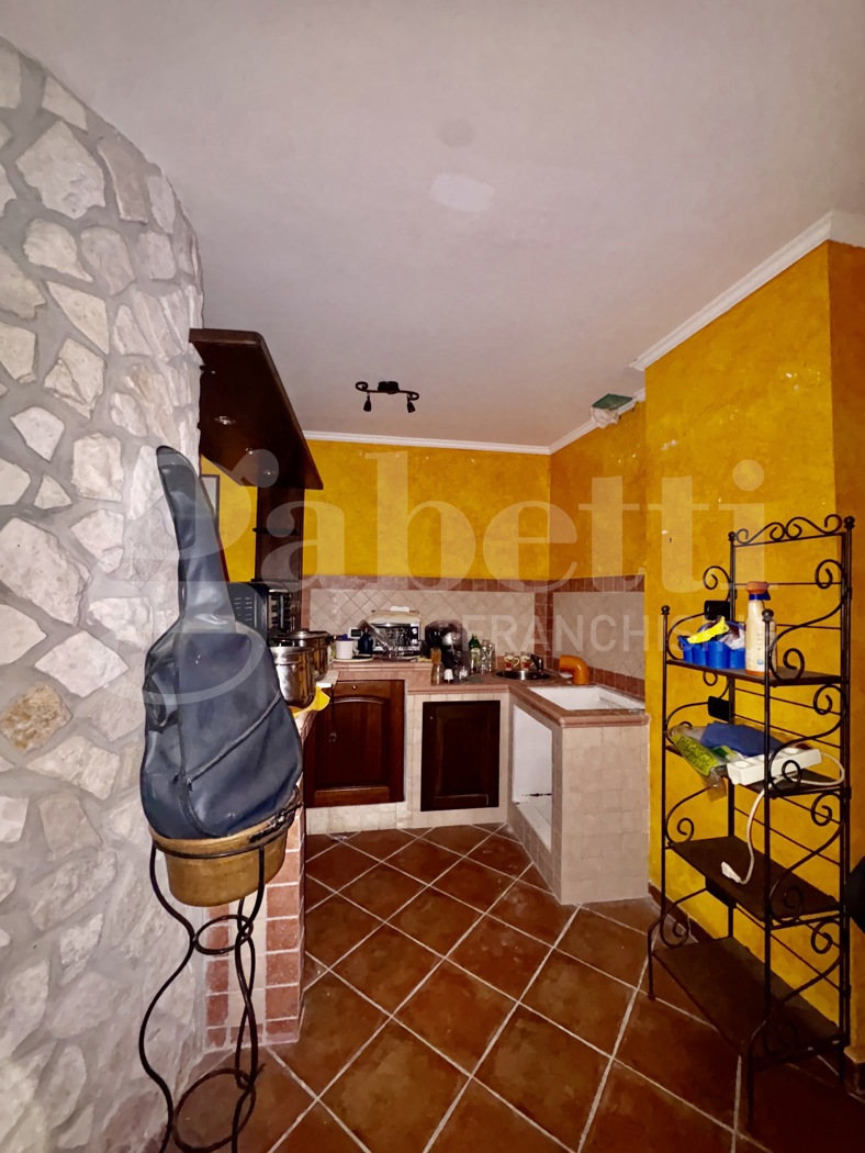 Stabile/Palazzo in vendita a Segni