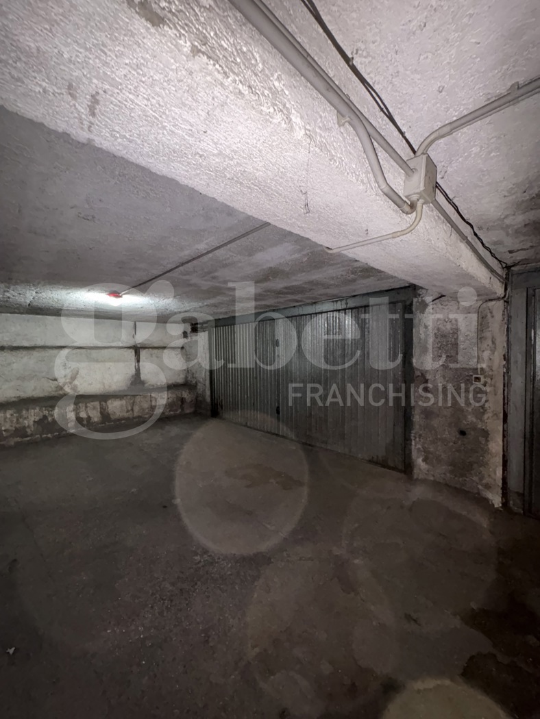 Box/Garage 25mq in vendita a Colleferro