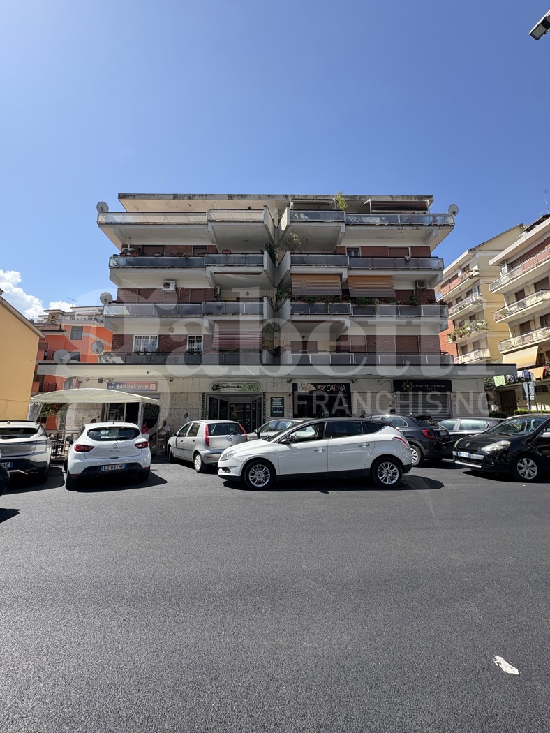 Box/Garage 25mq in vendita a Colleferro