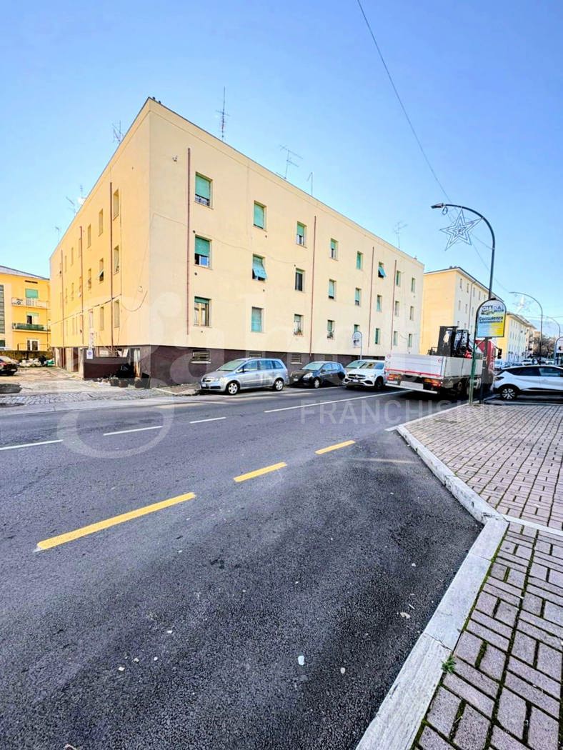 Box/Garage 14mq in vendita a Colleferro