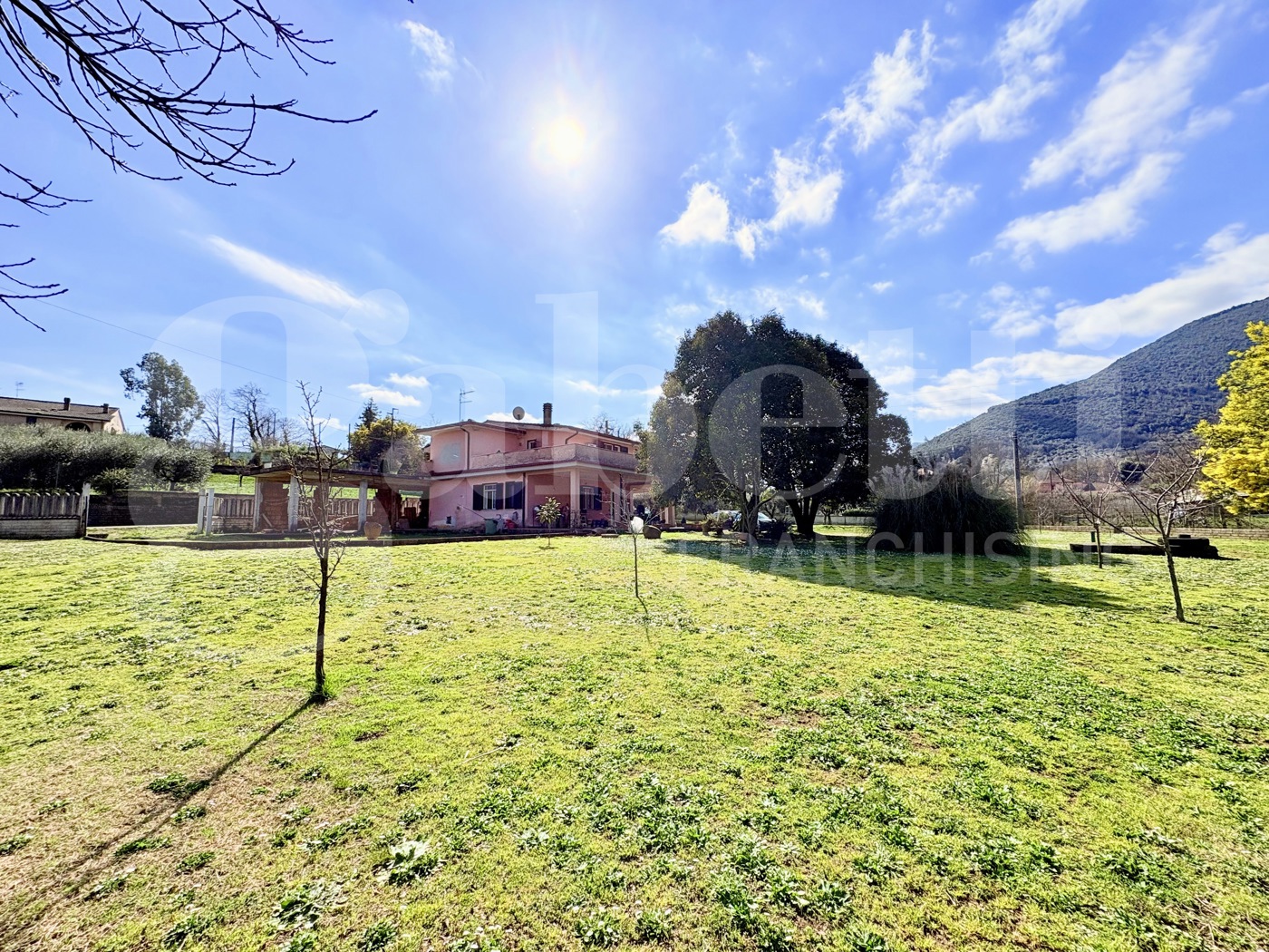 Villa con giardino a Segni