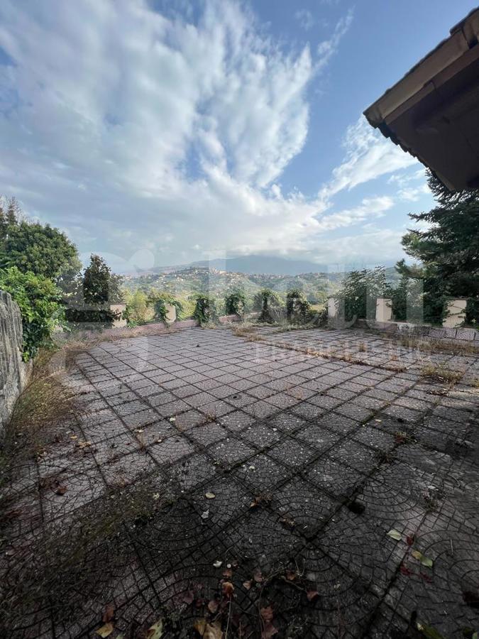 Villa Bifamiliare con giardino a Paliano