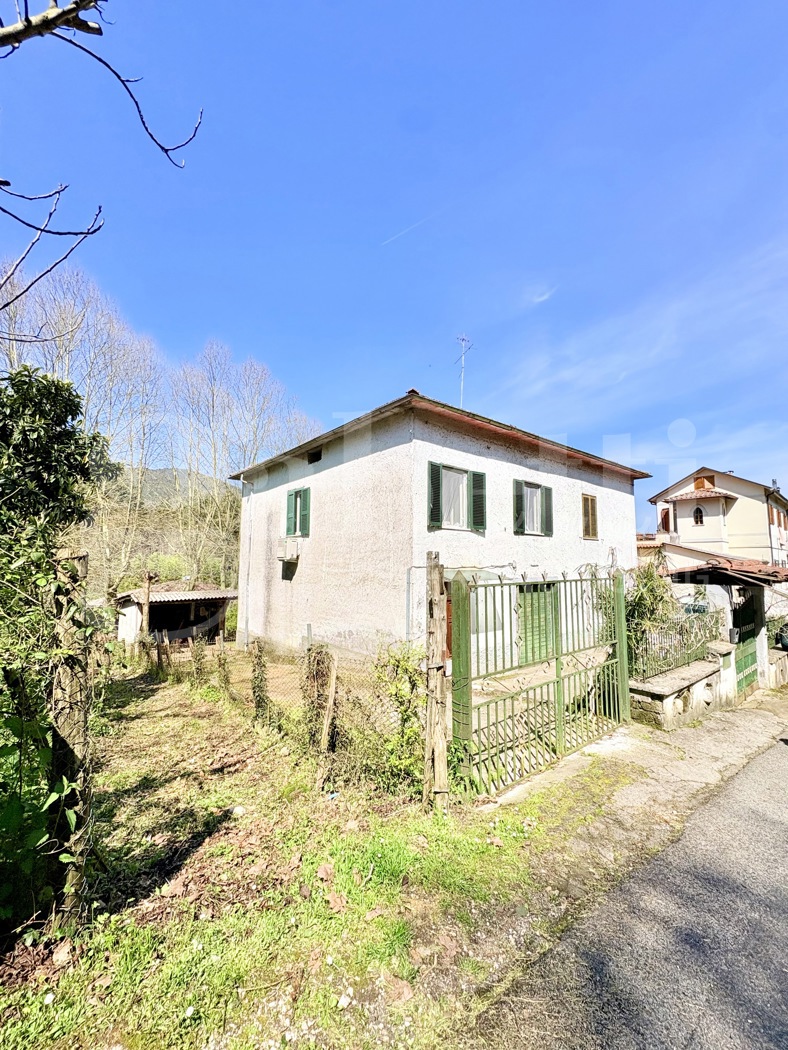 Bilocale con giardino a Montelanico