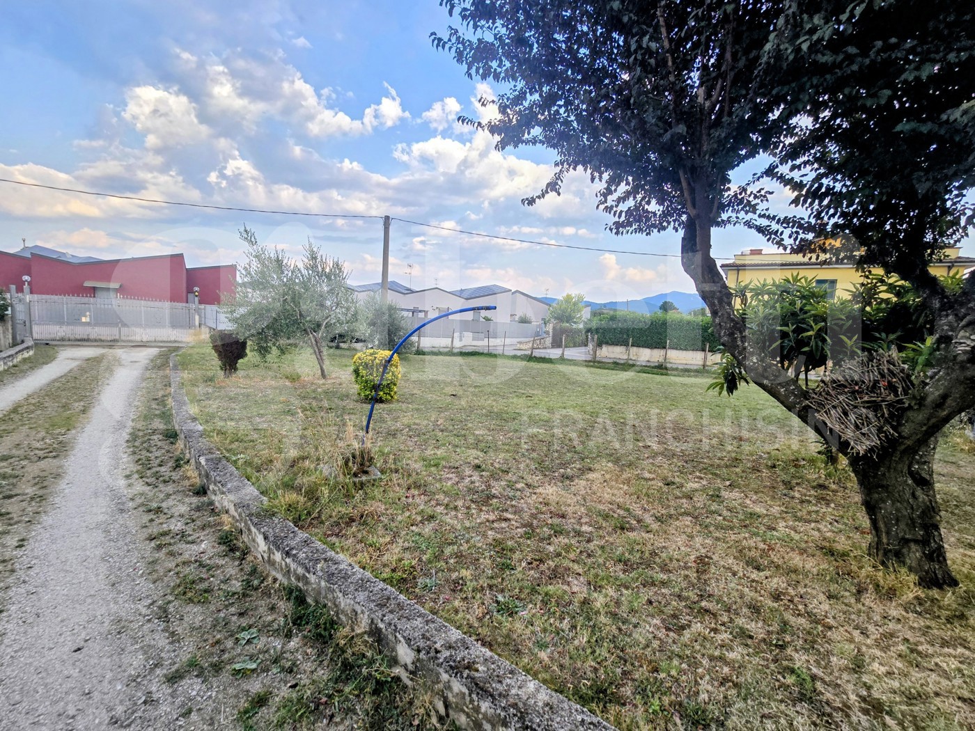 Casa indipendente con box doppio a Artena
