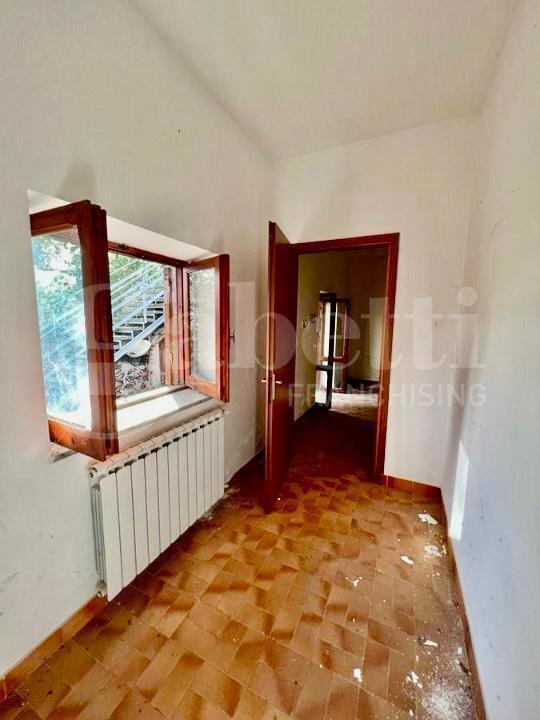 Villa Bifamiliare con giardino a Paliano