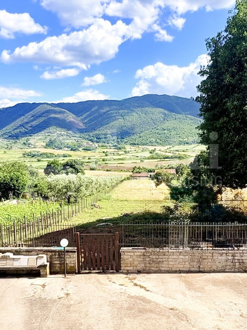 Villa con giardino a Gavignano