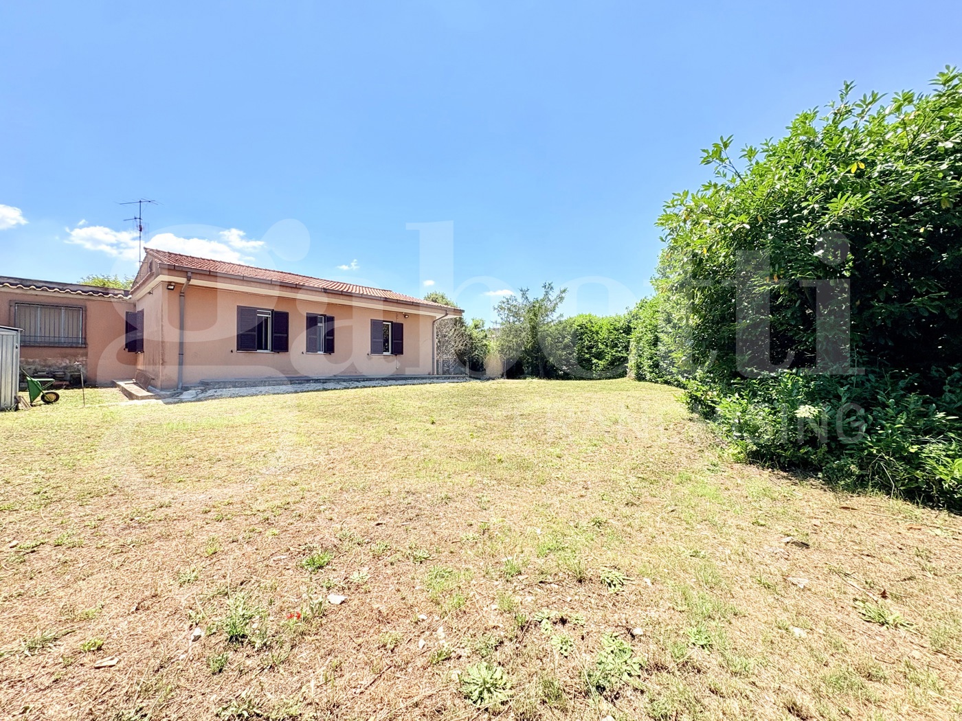 Villa con giardino a Colleferro