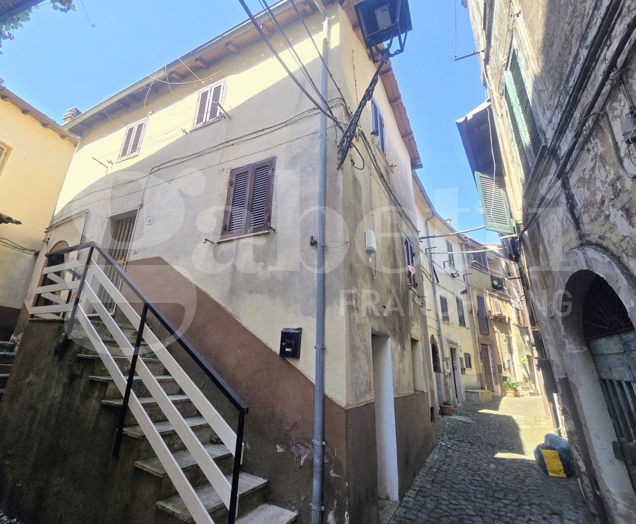 Trilocale da ristrutturare a Montelanico
