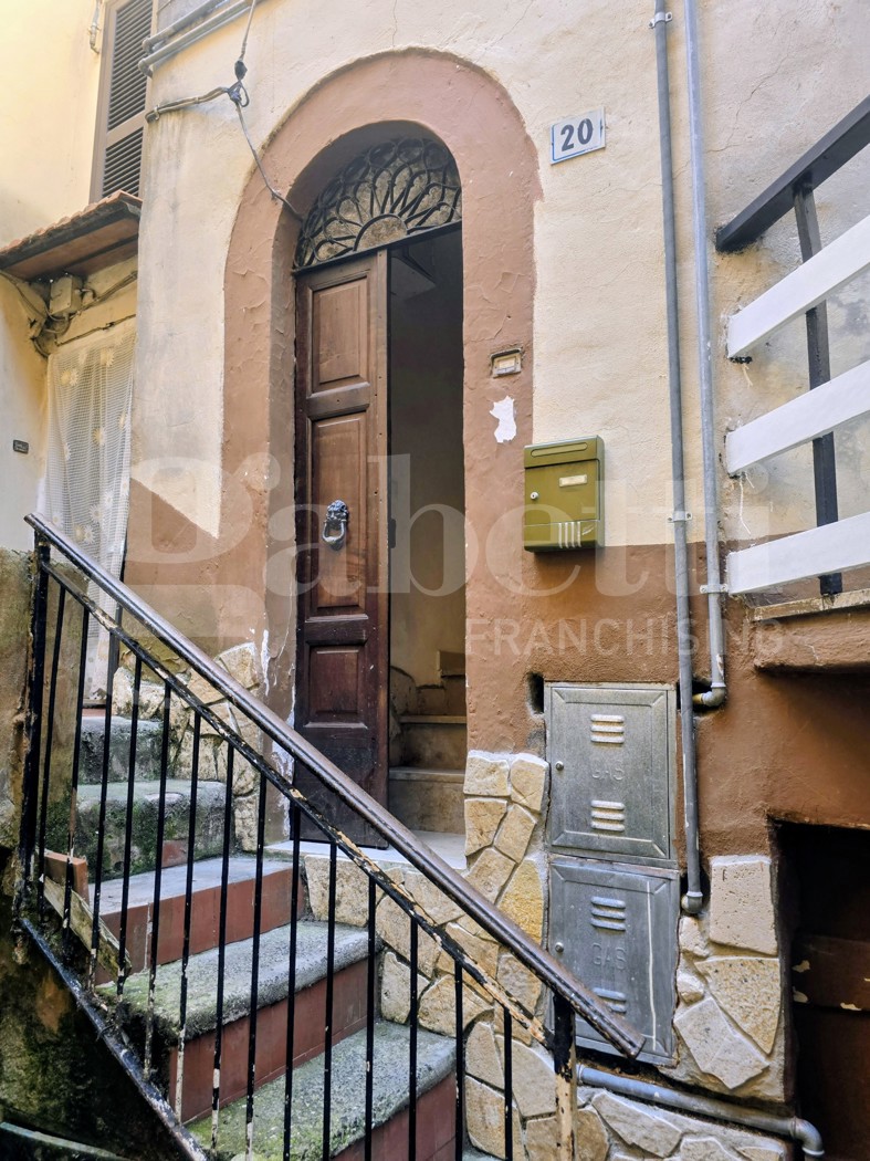 Trilocale da ristrutturare a Montelanico