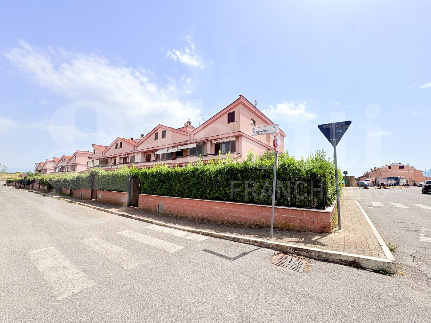Villa con giardino a Colleferro