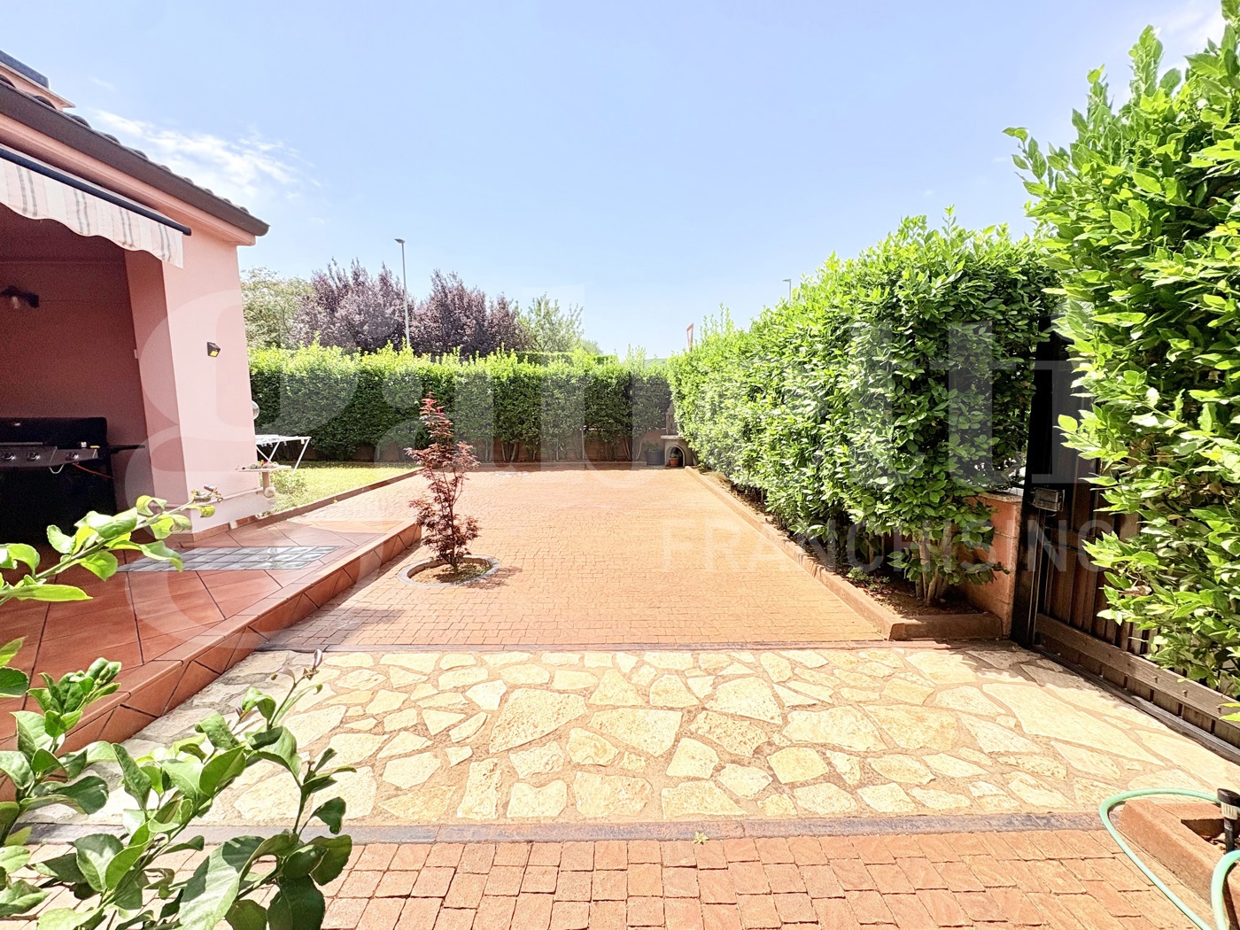 Villa con giardino a Colleferro