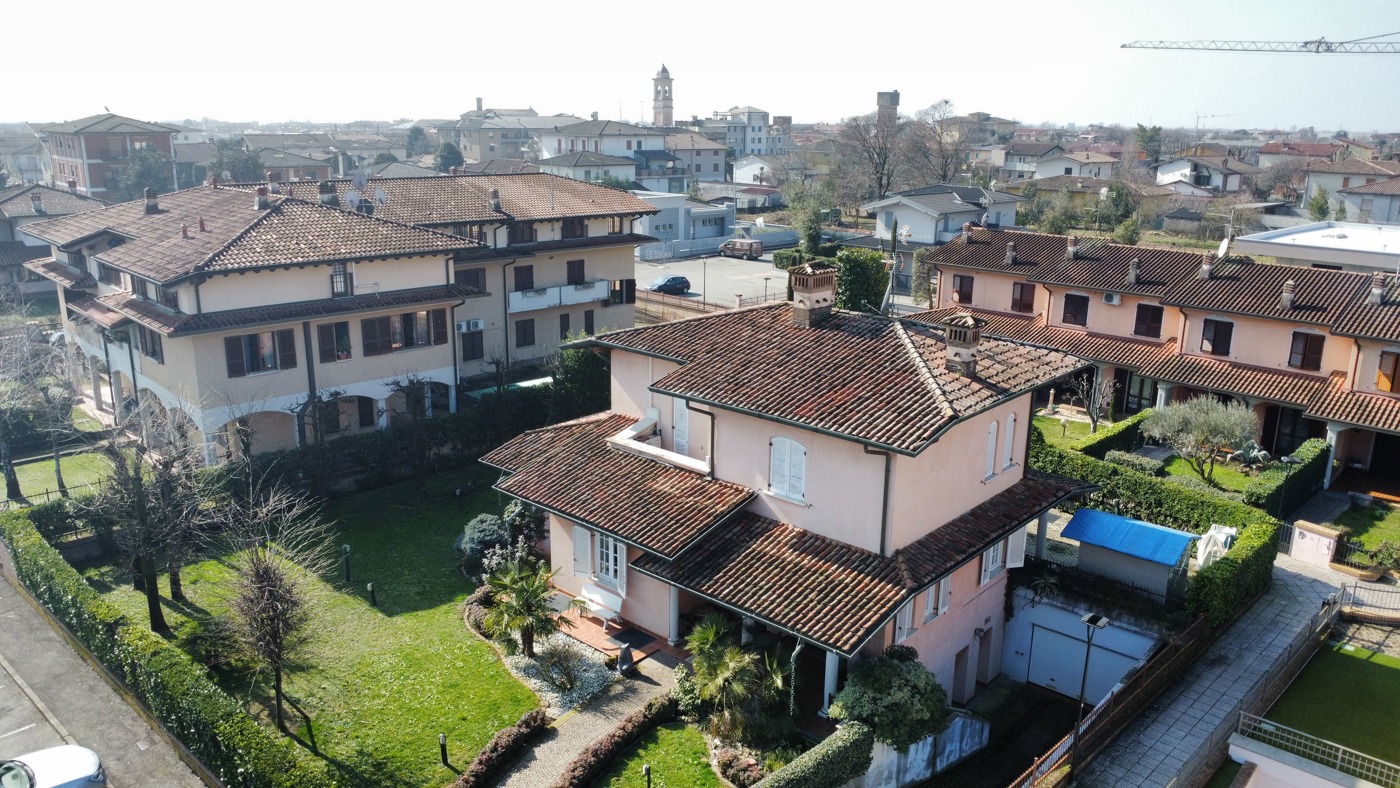 Villa in vendita a Castelcovati