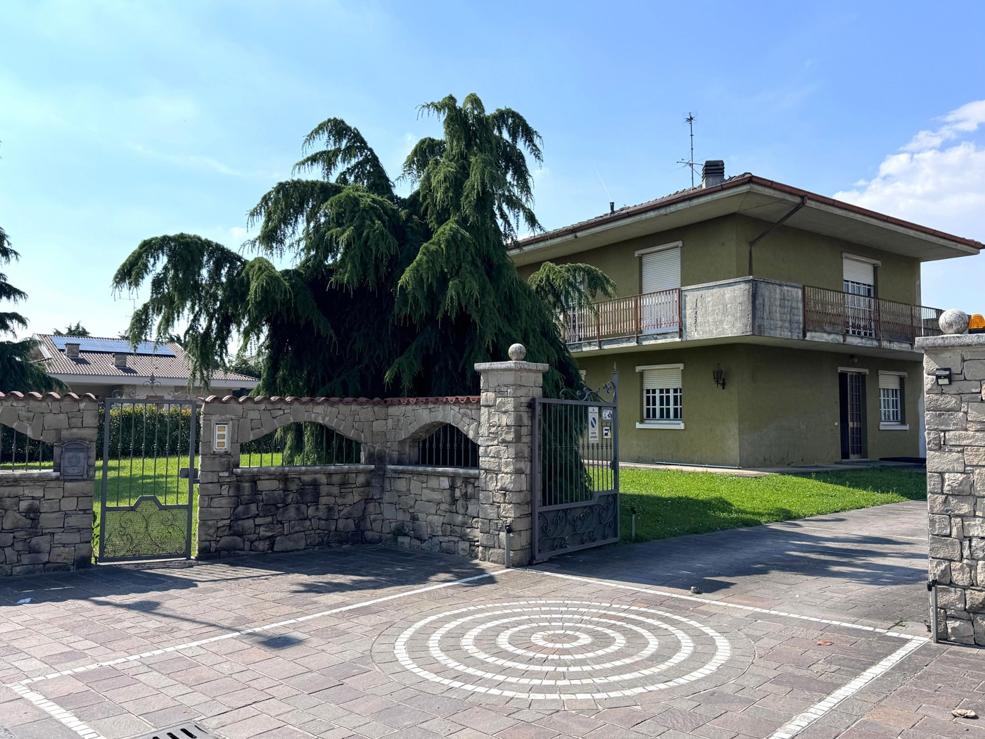 Casa indipendente con giardino a Urgnano