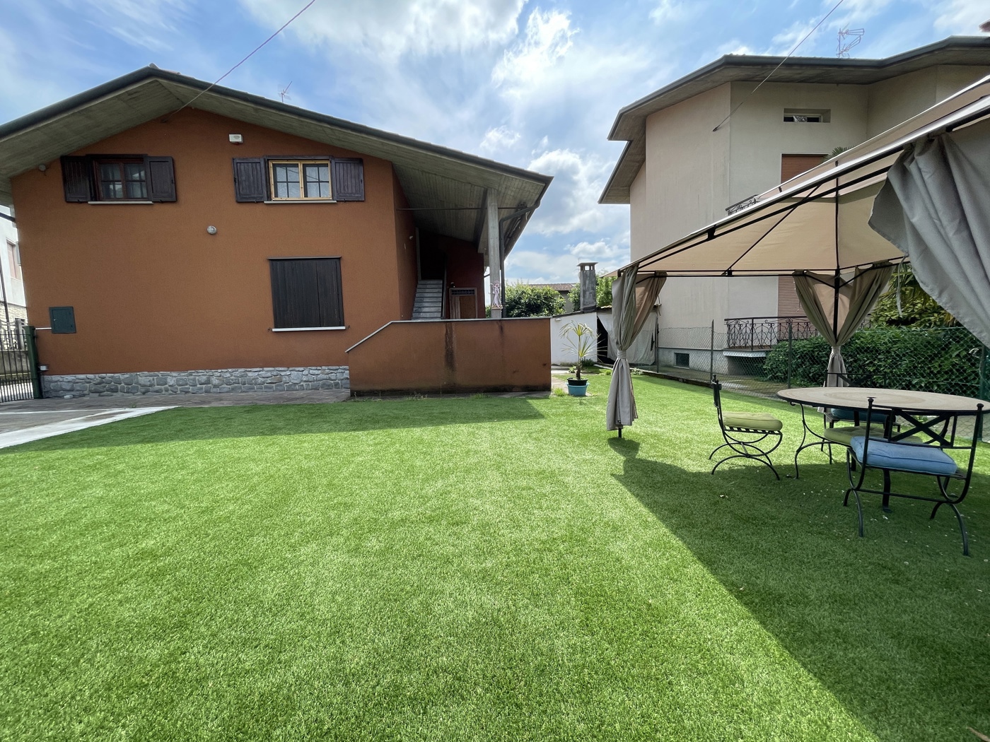 Villa Bifamiliare con giardino a Palazzolo sull'Oglio