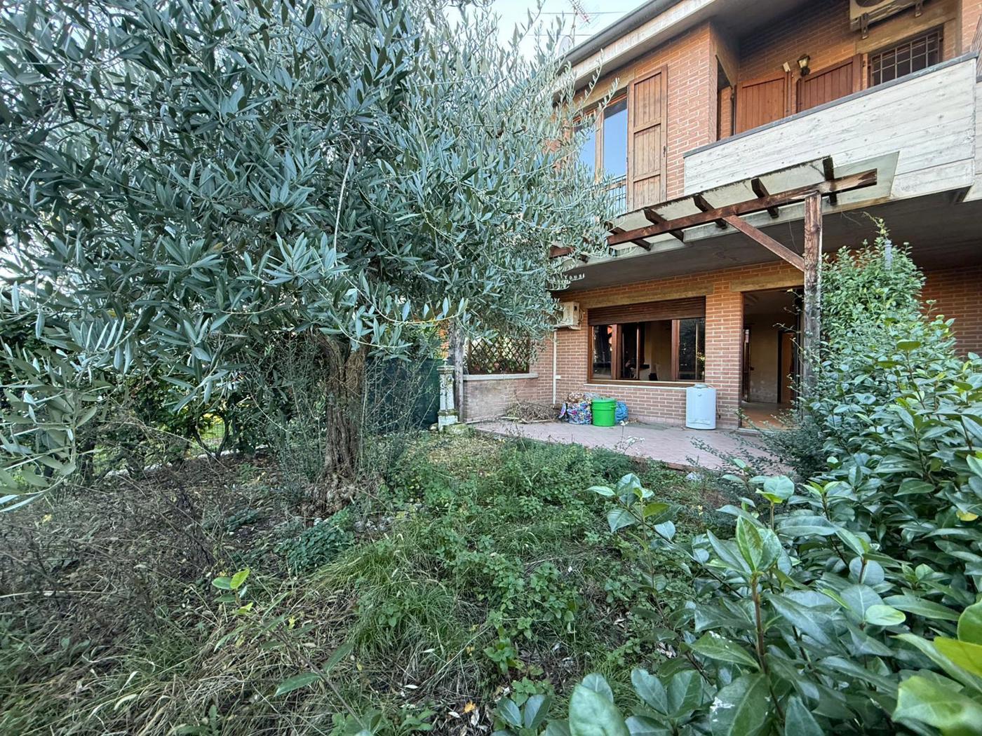 Villa con giardino a Corte Franca