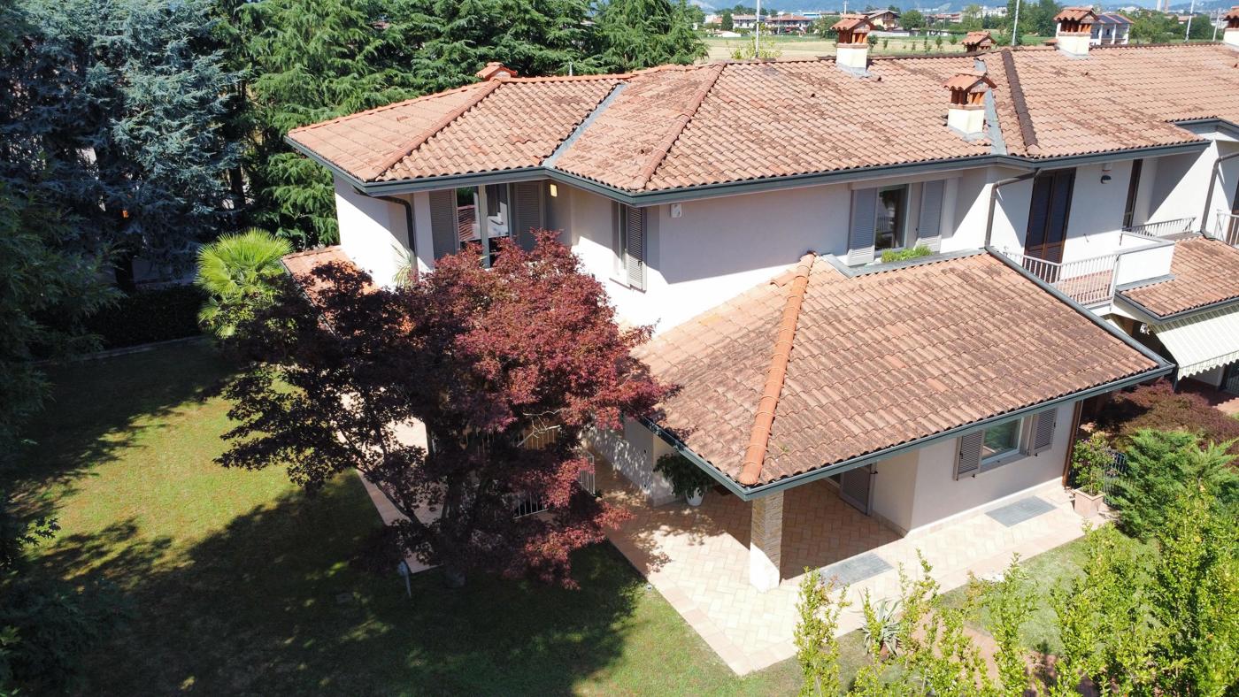 Villa con giardino a Palazzolo sull'Oglio