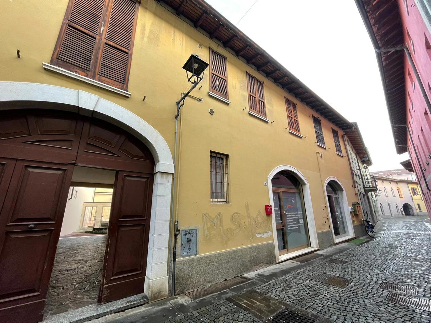 Trilocale da ristrutturare a Chiari