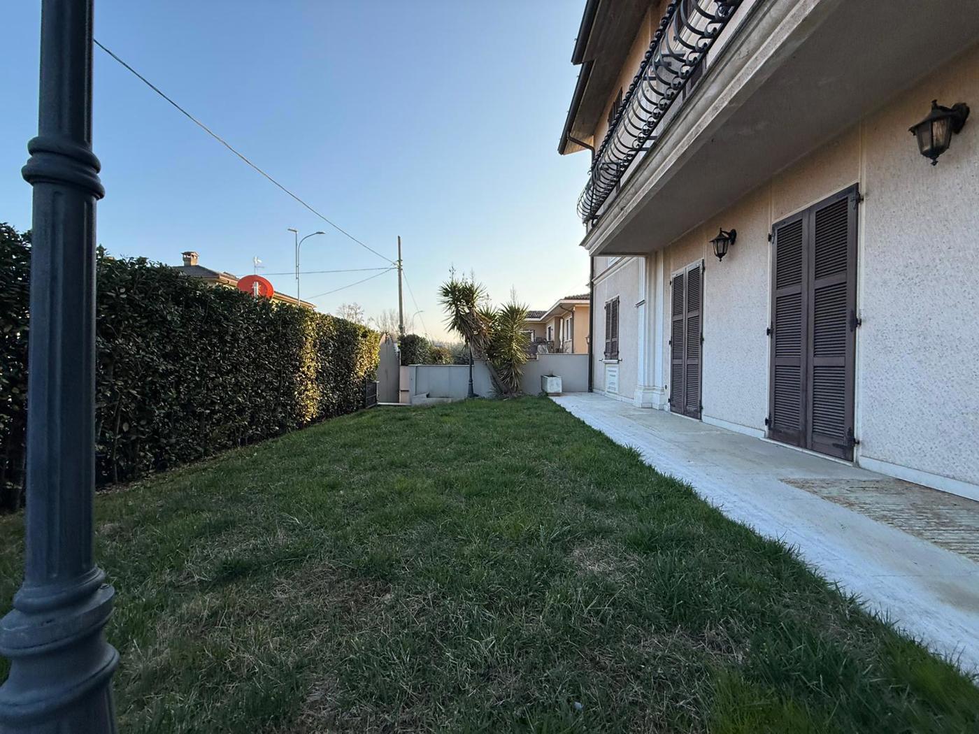 Trilocale con giardino a Passirano