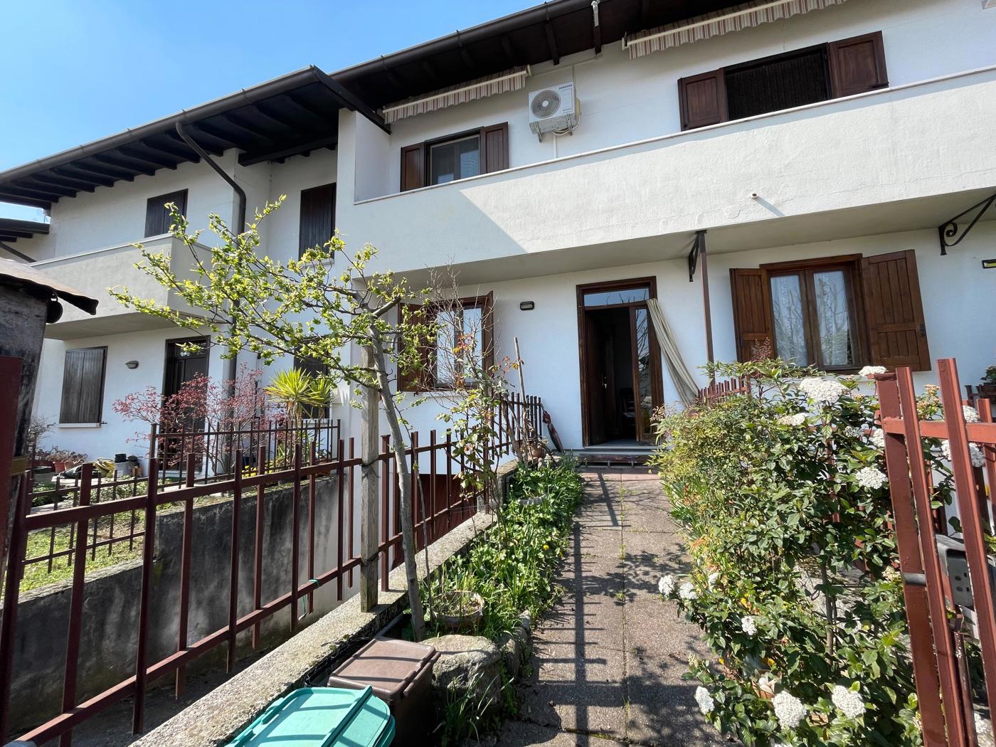 Bilocale con giardino a Passirano