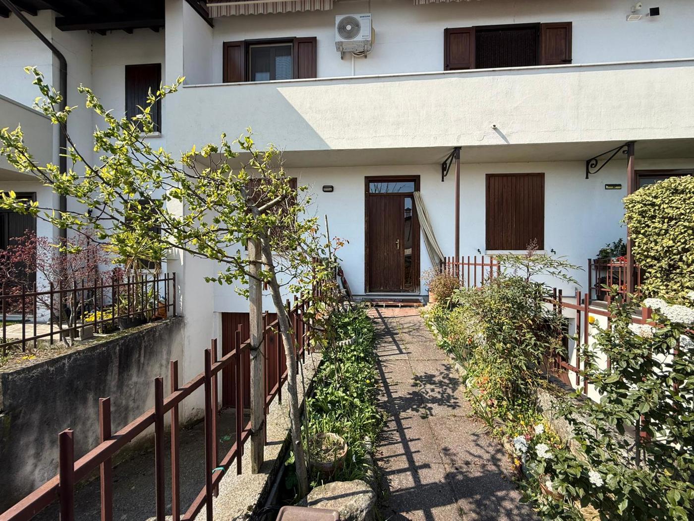 Bilocale con giardino a Passirano