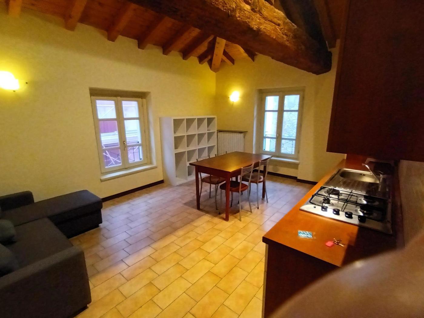 Attico arredato in affitto a Chiari