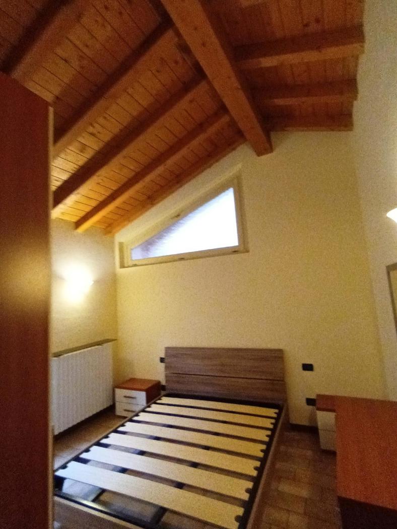 Attico arredato in affitto a Chiari