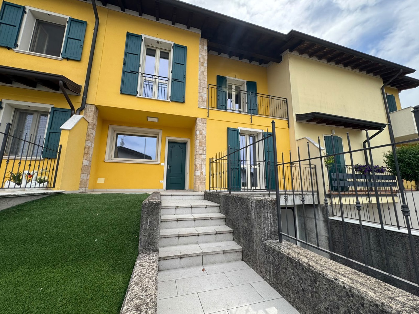 Villa con giardino a Maclodio