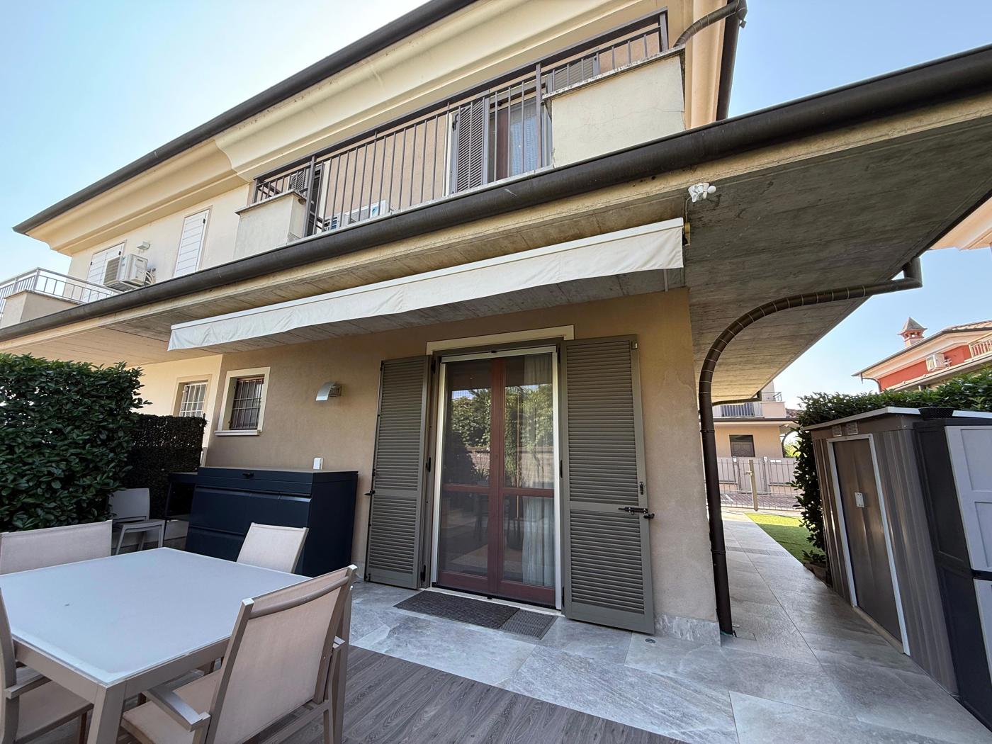 Villa Bifamiliare ristrutturata a Trenzano