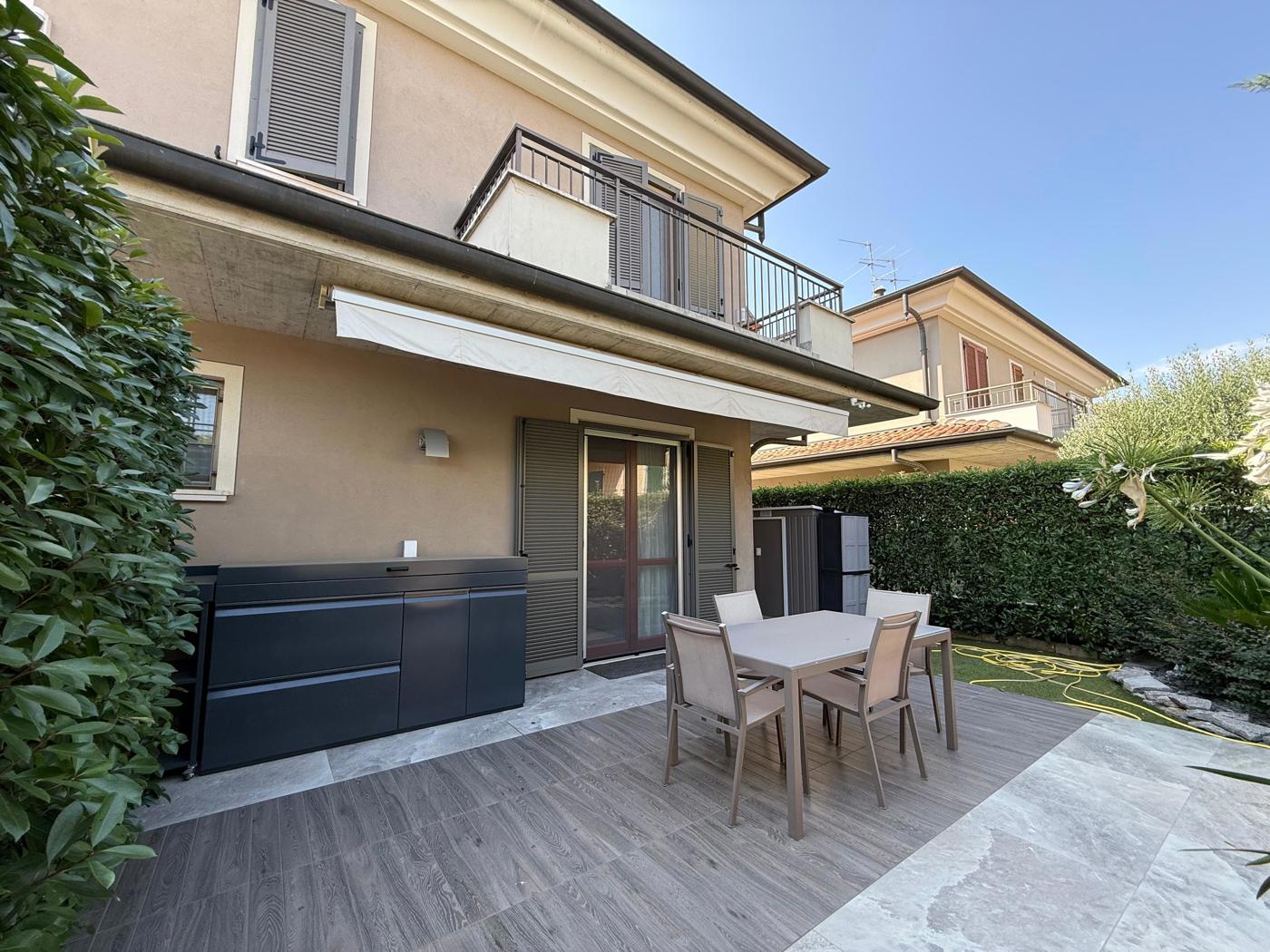 Villa Bifamiliare ristrutturata a Trenzano